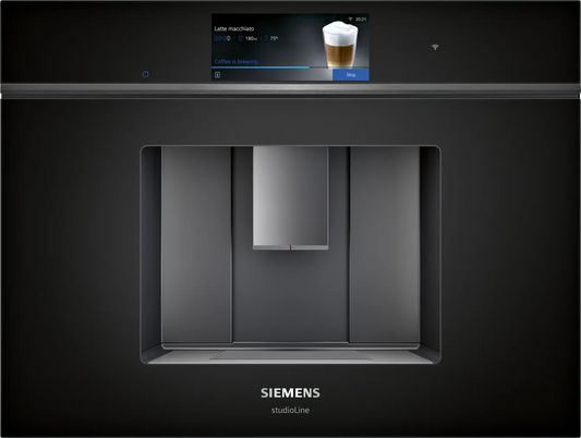 Vstavaný plnoautomatický kávovar s pripojením na vodu Siemens iQ700